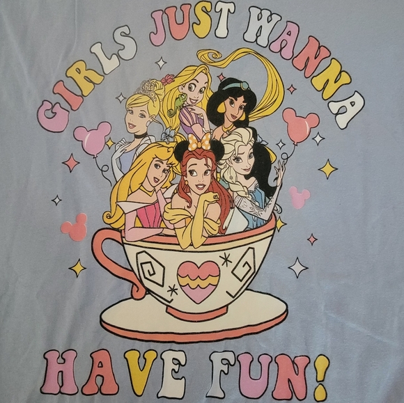 Disney tshirt size small NWOT - Picture 3 of 4